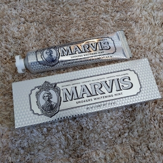 マービス(MARVIS)の（新品）マービス　MARVIS SMOKERS WHITENING MI(歯磨き粉)