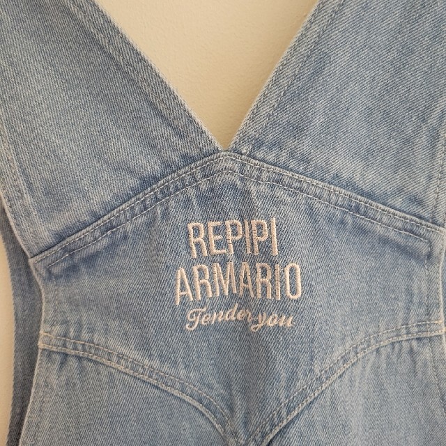repipi armario(レピピアルマリオ)のrepipi armario　デニムサロペットスカート　Mサイズ キッズ/ベビー/マタニティのキッズ服女の子用(90cm~)(スカート)の商品写真