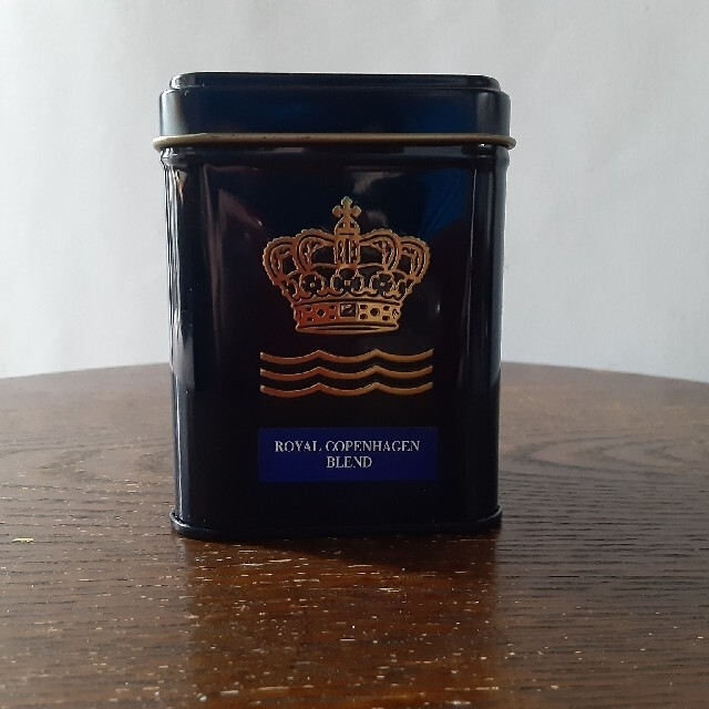 ROYAL COPENHAGEN(ロイヤルコペンハーゲン)の空缶　ROYAL COPENHAGEN 食品/飲料/酒の飲料(茶)の商品写真