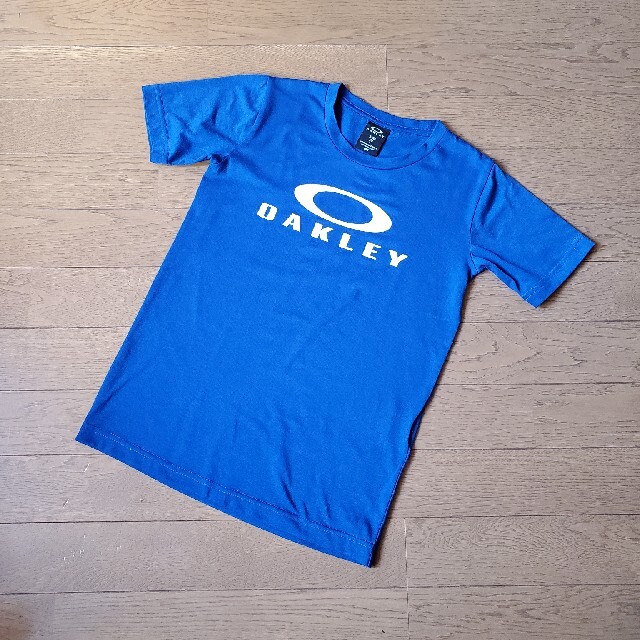 Oakley(オークリー)のOAKLEY　オークリー　130センチTシャツ キッズ/ベビー/マタニティのキッズ服男の子用(90cm~)(Tシャツ/カットソー)の商品写真