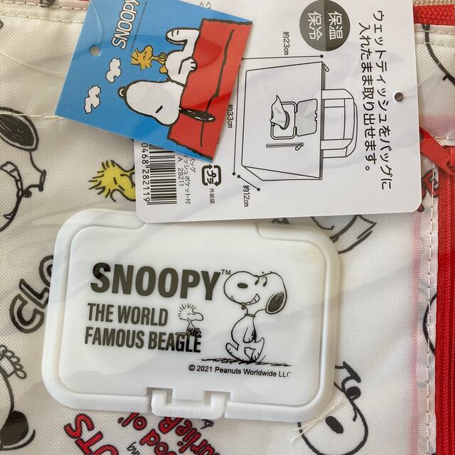 SNOOPY(スヌーピー)のウェットティッシュ入れたまま保冷バック ハンドメイドのキッズ/ベビー(外出用品)の商品写真