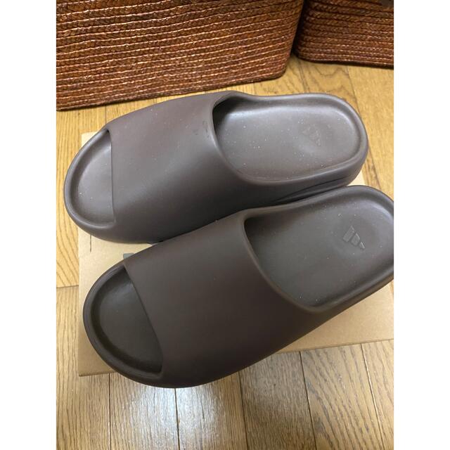 靴/シューズADIDAS YEEZY SLIDE "SOOT"