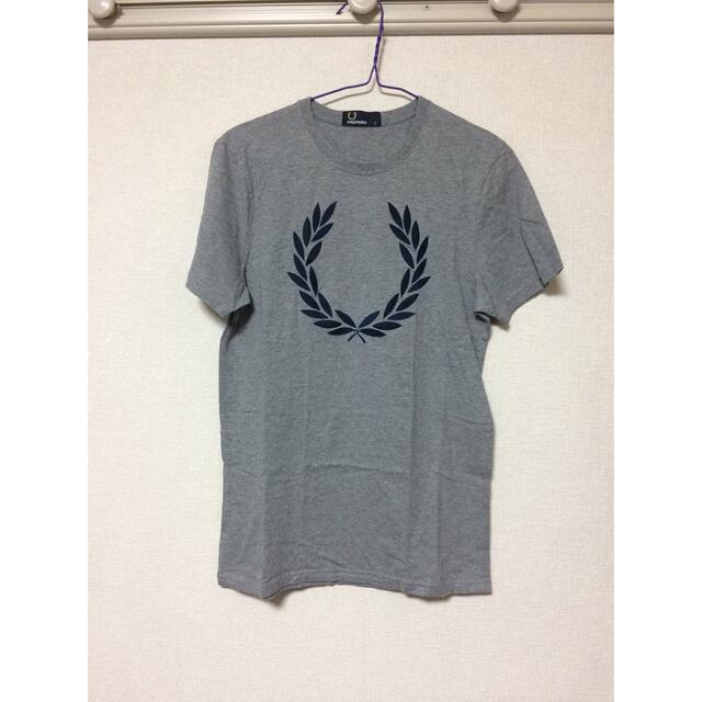 FRED PERRY(フレッドペリー)のFRED PERRY フレッドペリー ロゴ tシャツ メンズのトップス(Tシャツ/カットソー(半袖/袖なし))の商品写真