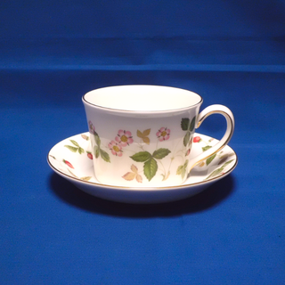 ウェッジウッド(WEDGWOOD)のWEDGWOOD　ワイルドストロベリー　ティーカップ&ソーサー（デルフィ）1客(食器)