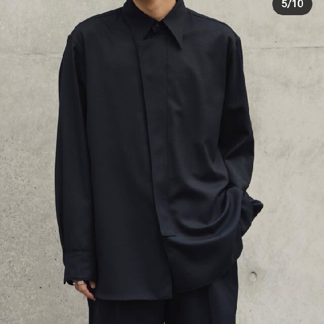 Yohji Yamamoto(ヨウジヤマモト)のIRENISA ORNAMENTAL FLY FRONT SHIRT メンズのトップス(シャツ)の商品写真