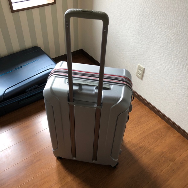 Samsonite(サムソナイト)のスーツケース 4輪 メンズのバッグ(トラベルバッグ/スーツケース)の商品写真