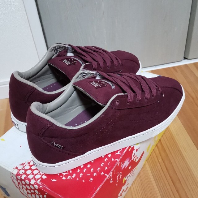 VANS(ヴァンズ)の【早い者勝ち値引き未使用】VANS Rowley Slimsバーガンディ28.5 メンズの靴/シューズ(スニーカー)の商品写真