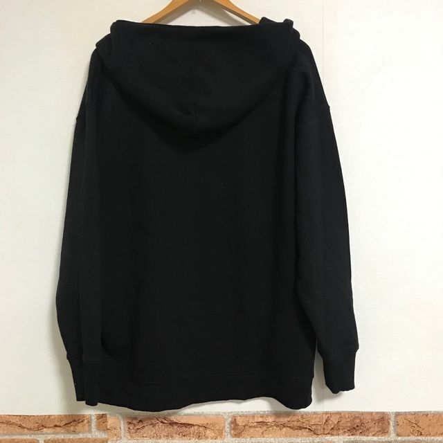 AZUL by moussy(アズールバイマウジー)のパーカー フーディー 大きめ オーバー Vカット ブラック 黒 ビッグシルエット レディースのトップス(パーカー)の商品写真