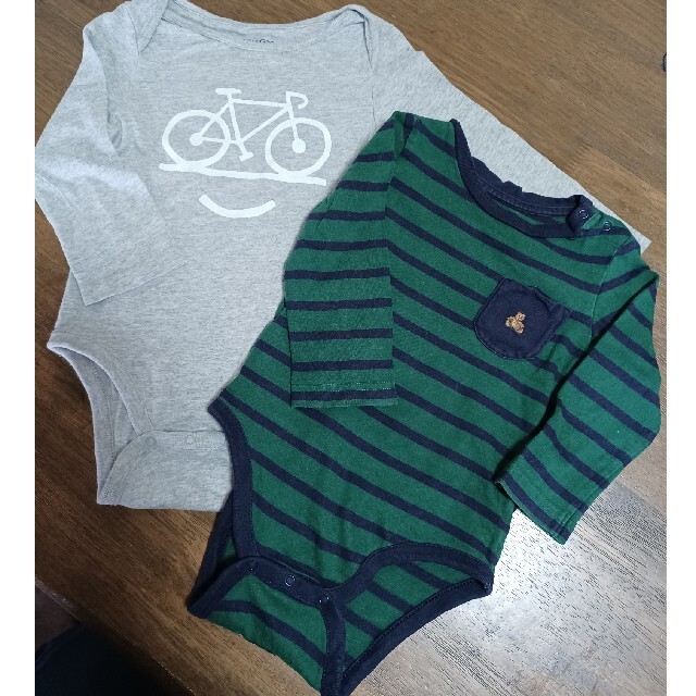 babyGAP(ベビーギャップ)のbabyGAP　ベイビーギャップ　ロンパース２枚セット　90cm キッズ/ベビー/マタニティのベビー服(~85cm)(ロンパース)の商品写真