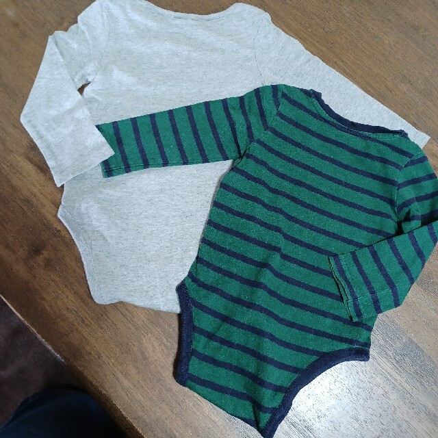 babyGAP(ベビーギャップ)のbabyGAP　ベイビーギャップ　ロンパース２枚セット　90cm キッズ/ベビー/マタニティのベビー服(~85cm)(ロンパース)の商品写真