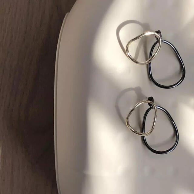 PI004 silver gold  pierce レディースのアクセサリー(ピアス)の商品写真