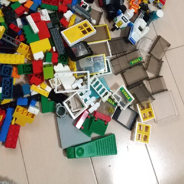 Lego(レゴ)のレゴ　LEGO  大量まとめ売り 4.3kg キッズ/ベビー/マタニティのおもちゃ(知育玩具)の商品写真