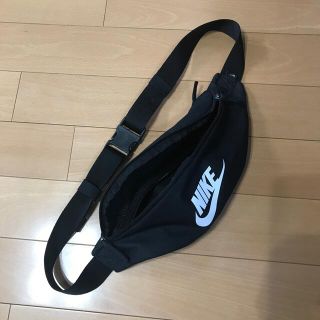 ナイキ(NIKE)の専用　NIKE／ナイキ　ボディバッグ【used】(ボディバッグ/ウエストポーチ)