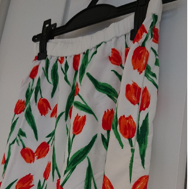 MUVEIL WORK(ミュベールワーク)のmuveik work♡チューリップスカート レディースのスカート(ひざ丈スカート)の商品写真