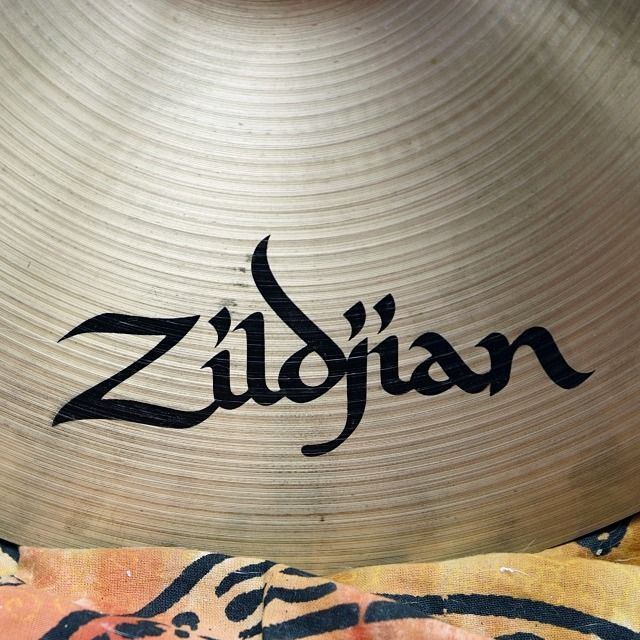 Aジルジャン A Zildjian Medium Crash 16"