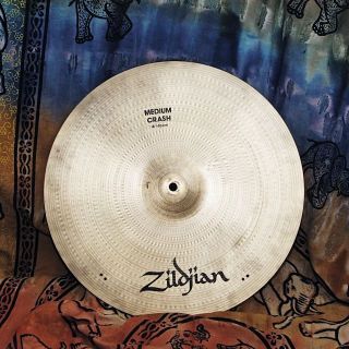 Aジルジャン A Zildjian Medium Crash 16"(シンバル)