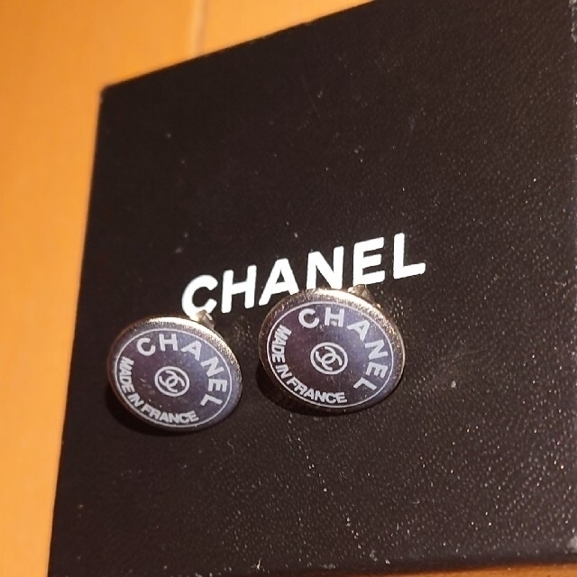 CHANELピアス