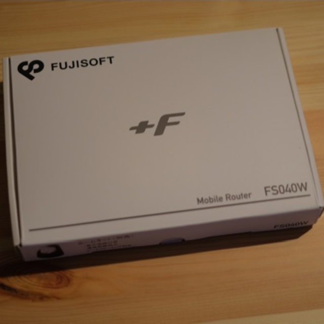 +F FS040W モバイルルーター　及び　+F FS040W 専用ホームキット