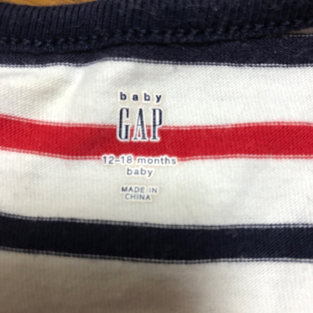 babyGAP(ベビーギャップ)のbaby GAP ロンパース2枚（12-18months）80 キッズ/ベビー/マタニティのベビー服(~85cm)(ロンパース)の商品写真