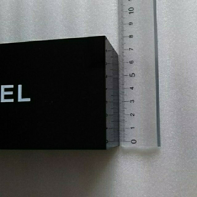 シャネル ノベルティ コスメスタンド アクリルケース 32マス