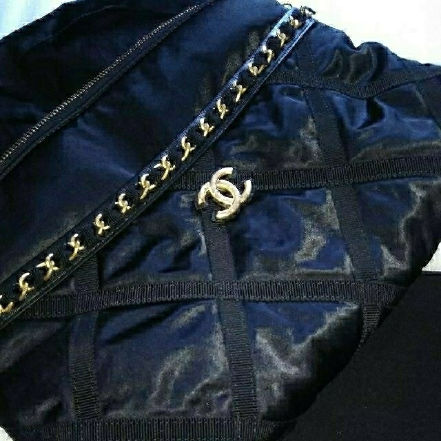 CHANEL(シャネル)のシャネル 22P ポーチバッグ小 ：そろそろ使用します レディースのバッグ(ショルダーバッグ)の商品写真