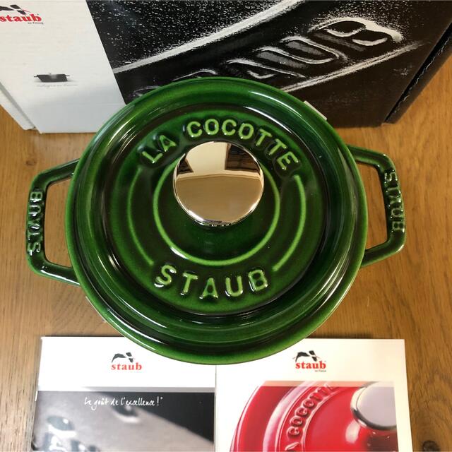 STAUB(ストウブ)の新品14cm STAUB ストウブ バジルグリーン ココット ラウンド インテリア/住まい/日用品のキッチン/食器(鍋/フライパン)の商品写真