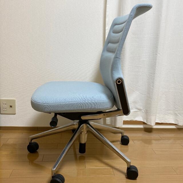 Herman Miller(ハーマンミラー)のvitra 水色 ワークチェア インテリア/住まい/日用品の椅子/チェア(デスクチェア)の商品写真