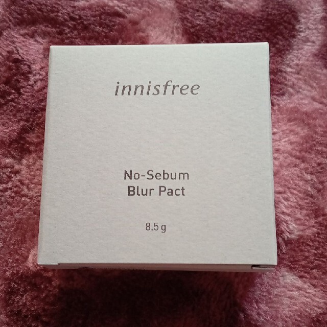 Innisfree(イニスフリー)のイニスフリー ノーセバム ブラーパクト  8.5ml コスメ/美容のベースメイク/化粧品(フェイスパウダー)の商品写真