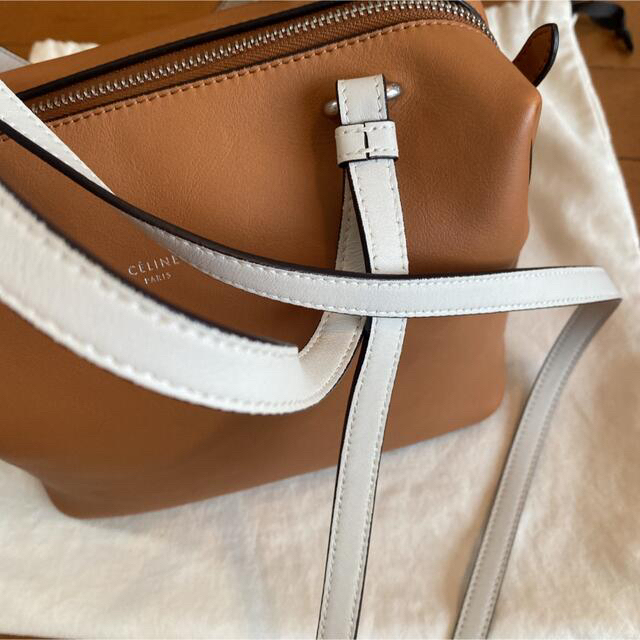 celine(セリーヌ)のセリーヌ　ソフトキューブ レディースのバッグ(ショルダーバッグ)の商品写真