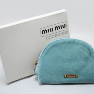 MIU MIU(ポーチ ・ ブルー・ネイビー/青色系)のフリマアイテム一覧 MIU MIU(ポーチ ・ ブルー・ネイビー/青色系)のフリマアイテム一覧