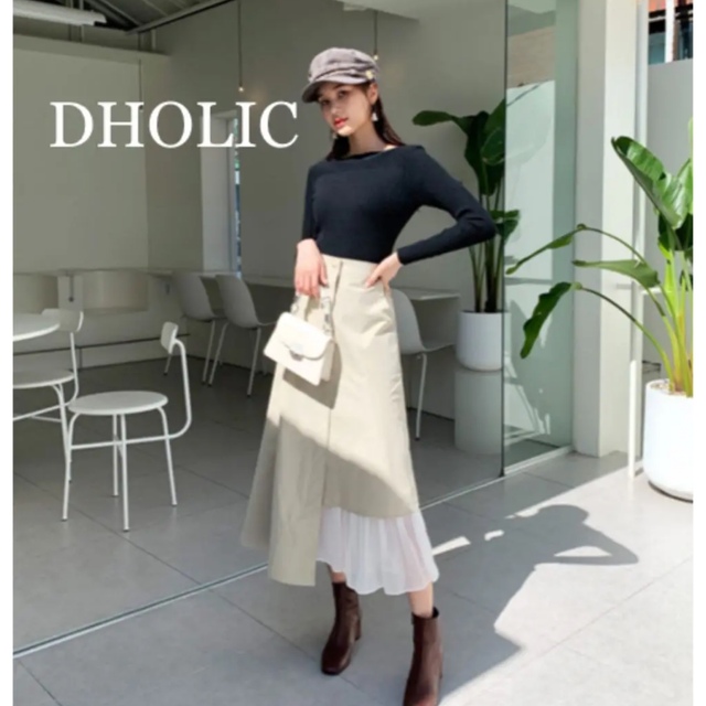 dholic(ディーホリック)の【タグ付き】DHOLIC アシンメトリー フレア ロングスカート ベージュ 春 レディースのスカート(ロングスカート)の商品写真