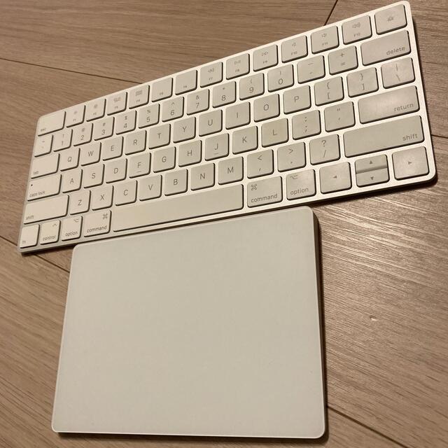 Apple(アップル)のMagic Keyboard Trackpad スマホ/家電/カメラのPC/タブレット(PC周辺機器)の商品写真