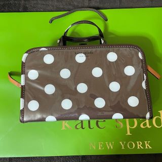 ケイトスペードニューヨーク(kate spade new york)のケイトスペード　ポーチ　ドッド　ブラウン(ポーチ)