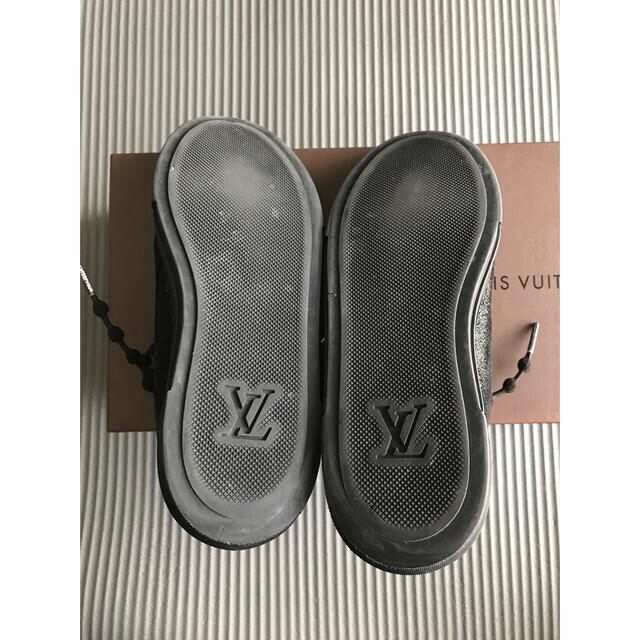 LOUIS VUITTON(ルイヴィトン)のLOUISVUITTON ルイヴィトン   エナメル　ハイカットキッズスニーカー キッズ/ベビー/マタニティのキッズ靴/シューズ(15cm~)(スニーカー)の商品写真