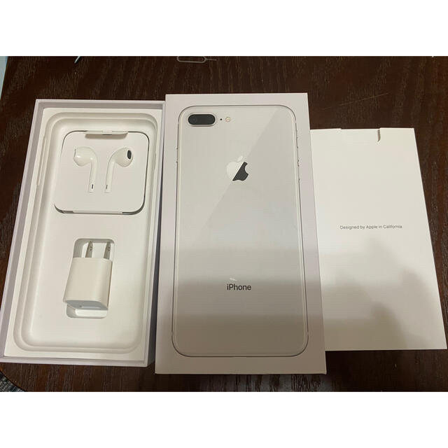 iPhone(アイフォーン)のiPhone 8 plus 64GB シルバー スマホ/家電/カメラのスマートフォン/携帯電話(スマートフォン本体)の商品写真