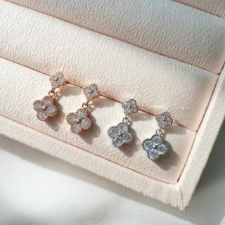 ヴァンクリーフアンドアーペル(Van Cleef & Arpels)の【お値下げしました】クローバー モチーフ ピアス(ピアス)