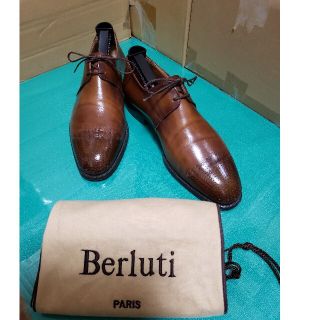 ベルルッティ(Berluti)の【極美品】Berluti　ベルルッティ　メダリオン　ブラウン　7ハーフ(ドレス/ビジネス)