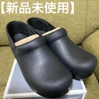 ダンスコ(dansko)の【新品未使用】dansko ダンスコ　オイルドブラック　38(サンダル)