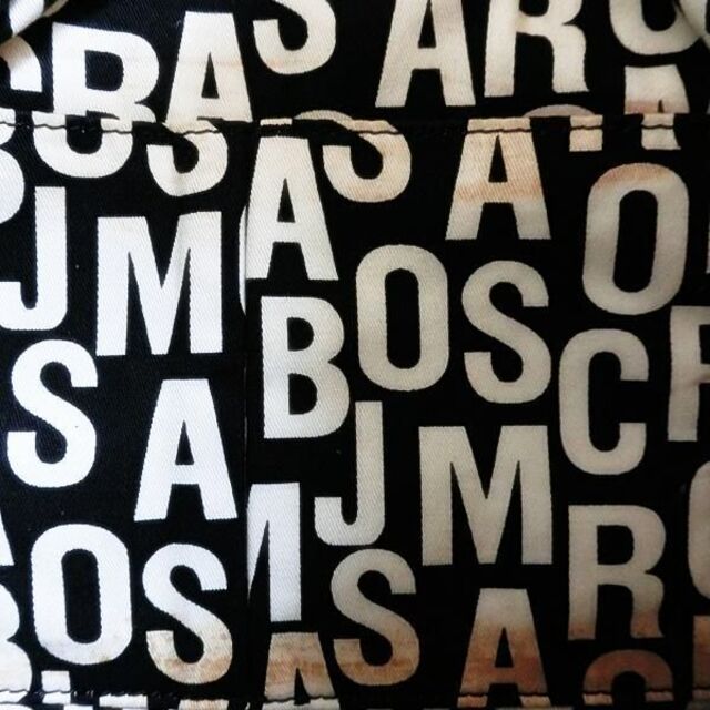 MARC BY MARC JACOBS(マークバイマークジェイコブス)のMARK BY MARC JACOBS リップスBAG 黒にイエローの模様が印象 レディースのバッグ(トートバッグ)の商品写真