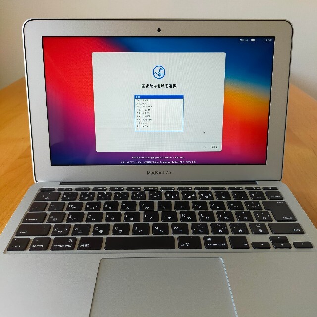 APPLE MacBook Air MJVM2J/A Core i5 4,096116インチ画面解像度