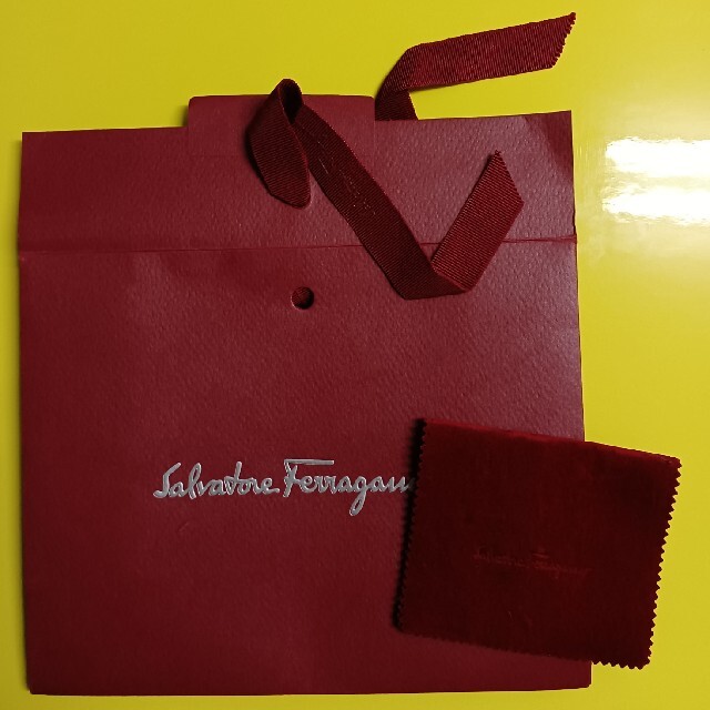 Salvatore Ferragamo(サルヴァトーレフェラガモ)のフェラガモ　布袋と紙袋 レディースのバッグ(ショップ袋)の商品写真