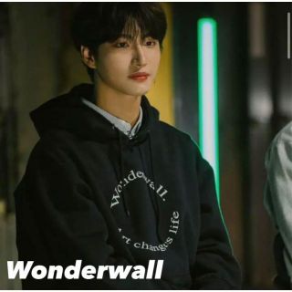 【極美品】Wonder wall ワンダーウォール ATEEZ フーディー XL(パーカー)