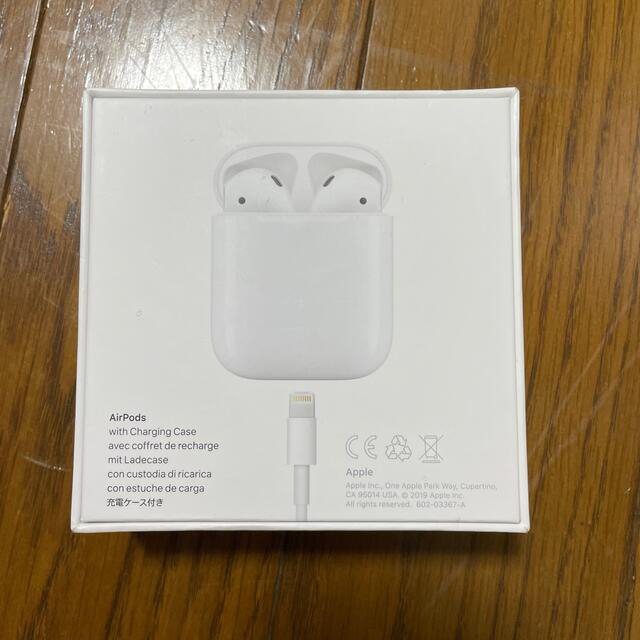 Apple(アップル)のAirPods 第二世代 スマホ/家電/カメラのオーディオ機器(ヘッドフォン/イヤフォン)の商品写真