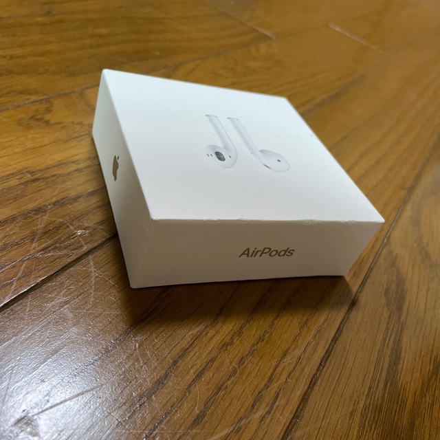 Apple(アップル)のAirPods 第二世代 スマホ/家電/カメラのオーディオ機器(ヘッドフォン/イヤフォン)の商品写真