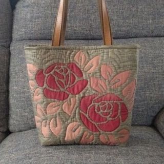 ハンドメイド ハワイアンキルトバッグ (薔薇)の通販 by あや's shop