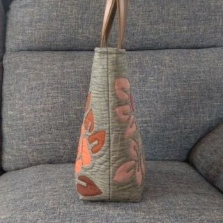 ハンドメイド ハワイアンキルトバッグ (薔薇)の通販 by あや's shop