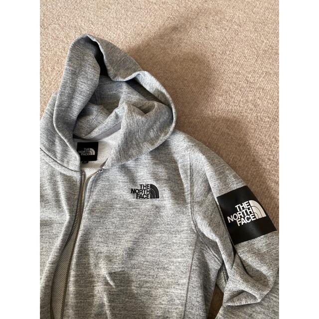 THE NORTH FACE(ザノースフェイス)のノースフェイス スクエアロゴフルジップパーカー メンズのトップス(パーカー)の商品写真