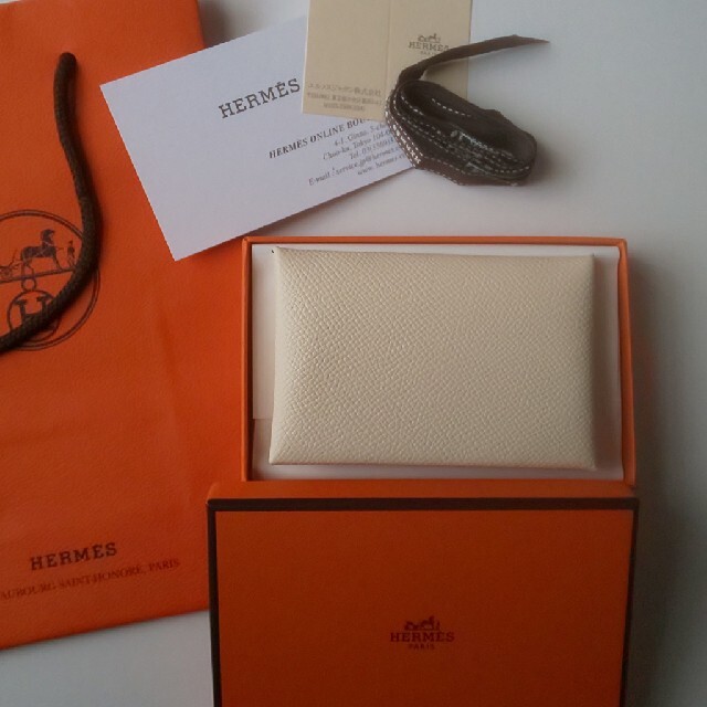 Hermes(エルメス)の新品未使用 エルメス カルヴィ ナタ カードケース レディースのファッション小物(財布)の商品写真
