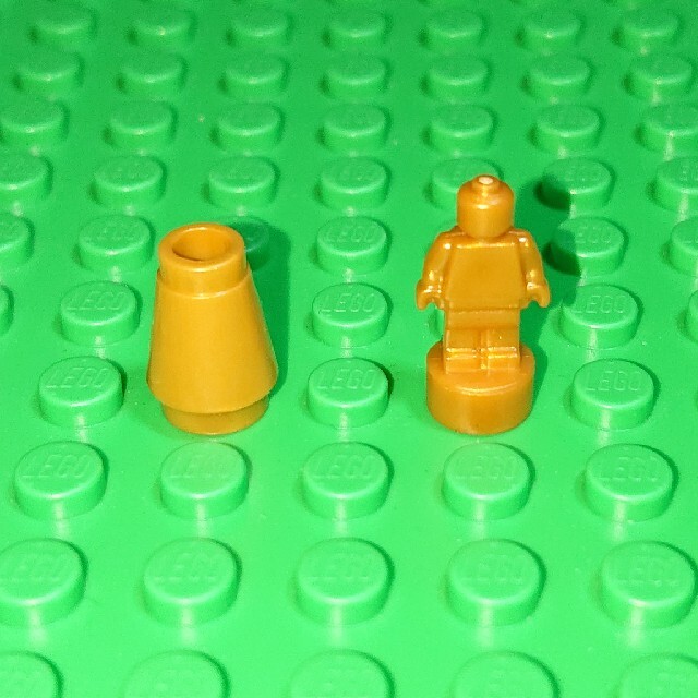 Lego(レゴ)の【新品】LEGO トロフィー《Ａ１》レゴ ミニフィグアイテム キッズ/ベビー/マタニティのおもちゃ(知育玩具)の商品写真