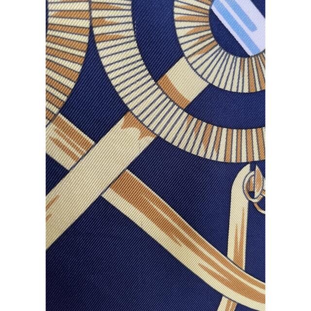 Hermes(エルメス)の人気の定番柄　エルメス　スカーフ　カレ90 レディースのファッション小物(バンダナ/スカーフ)の商品写真